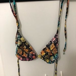 Roxy bathing suit top